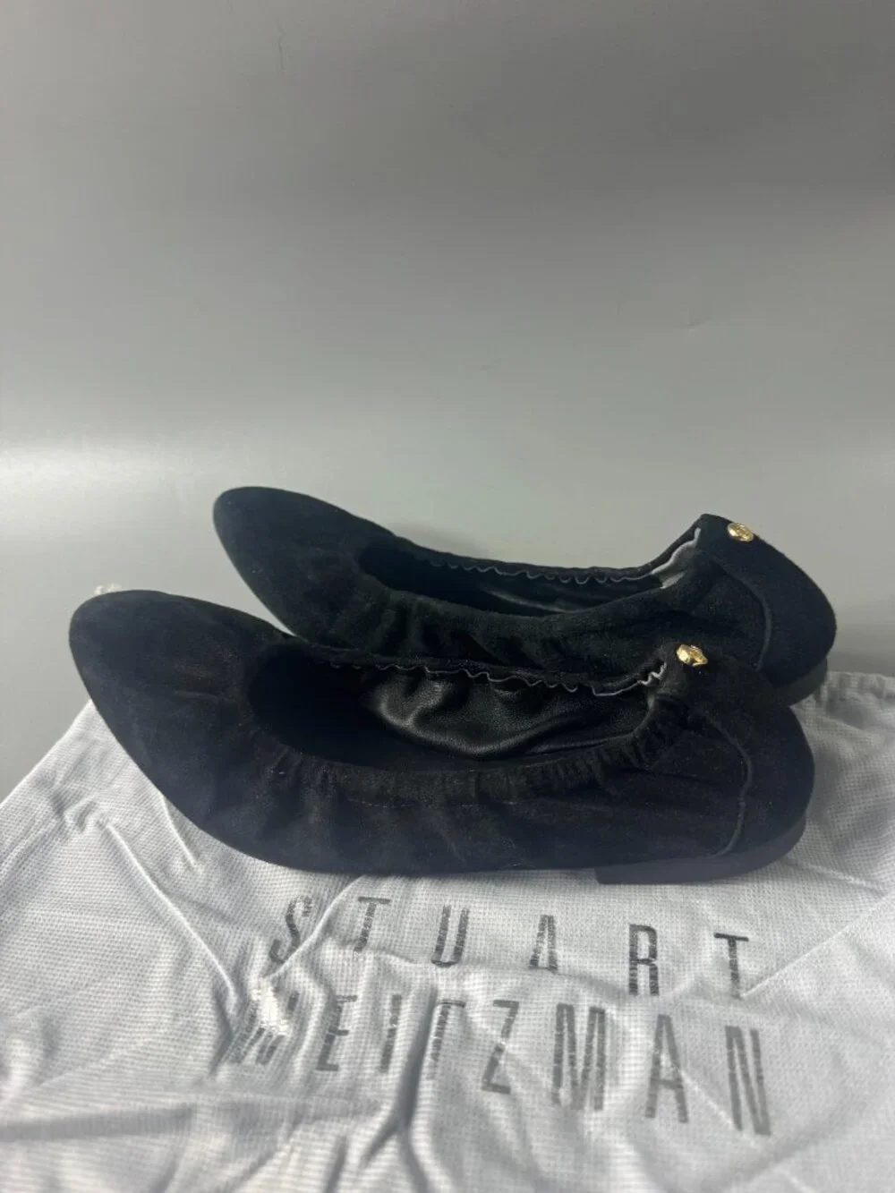 Stuart Weitzman Gabby Scrunch Black Suede Leather Ballet Flats Women's Size 7.5